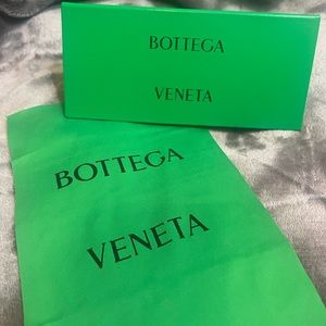 AUTHENTIC BOTTEGA VENETA GREEN GLASSES CASE